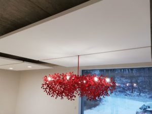 Akustické panely a designové světlo