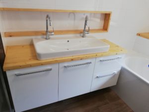 Koupelnová skříňka